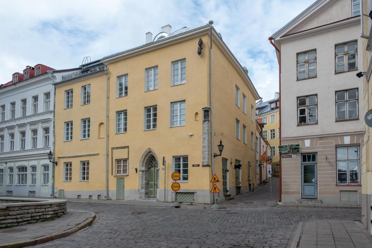 Dream Stay - Historical 3-Bedroom Apartment With Sauna & Fireplace Tallinn Ngoại thất bức ảnh